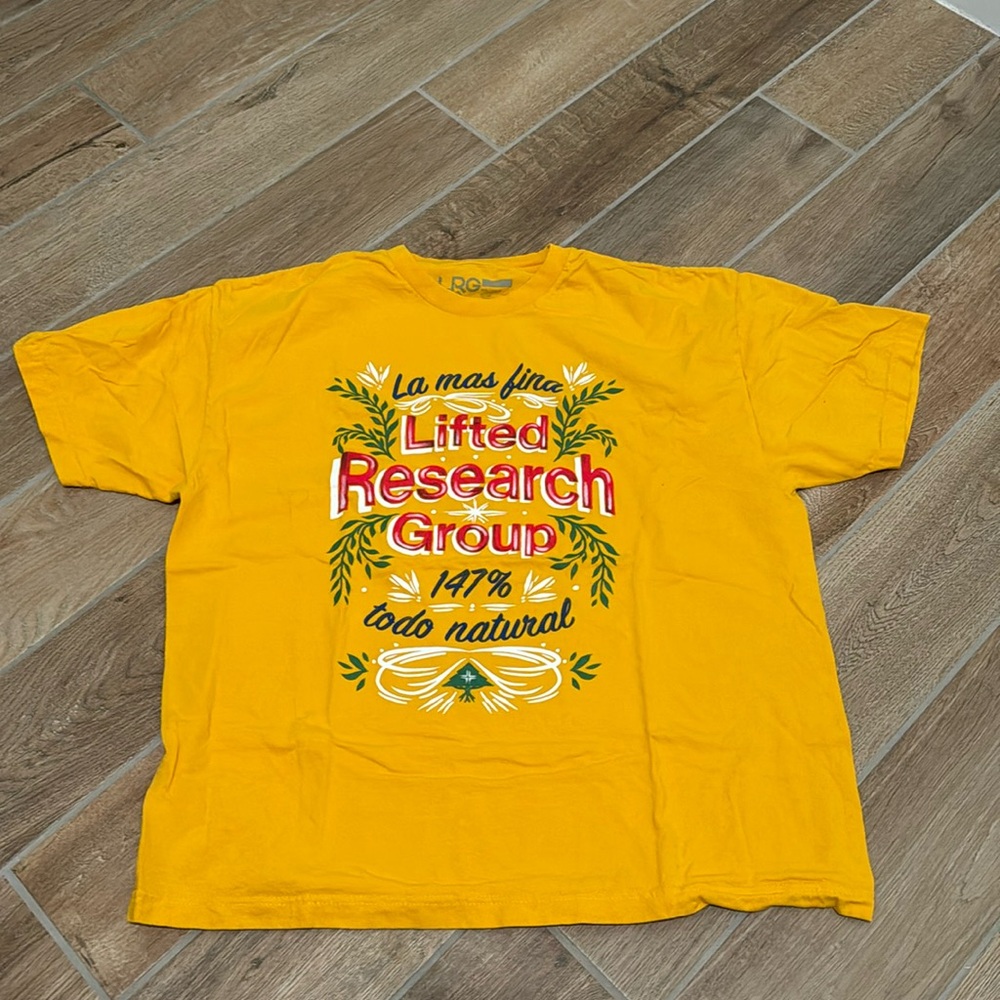 La Mas Fina Lifted Research Group Graphic tee! Like new!